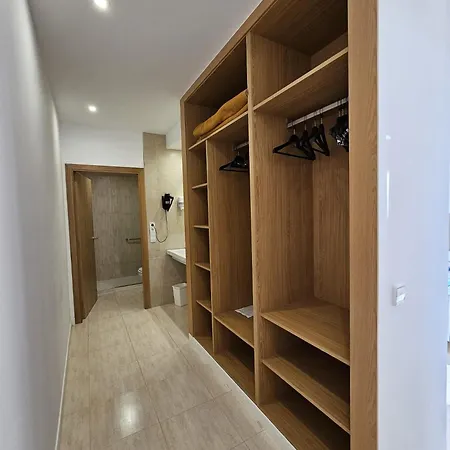 Ria Mar ויאלונגה